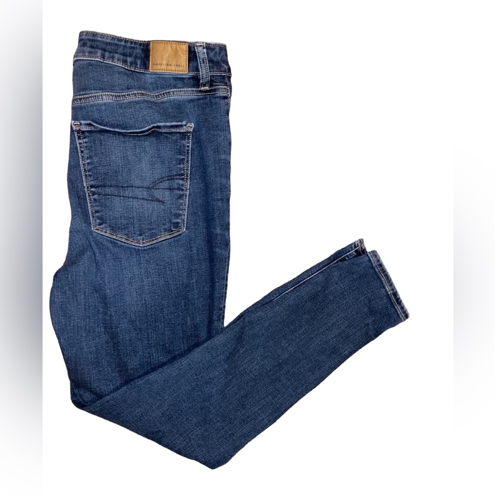 Size 12 American Eagle jeans - Picture 3 of 7